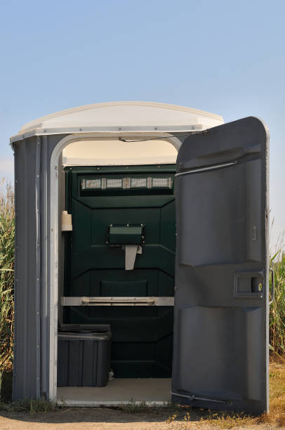 Best Construction site porta potty rental  in Granite City, IL